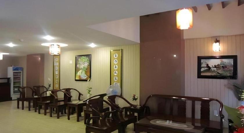 Nui Thanh Hotel Ho Chi Minh City Exterior photo